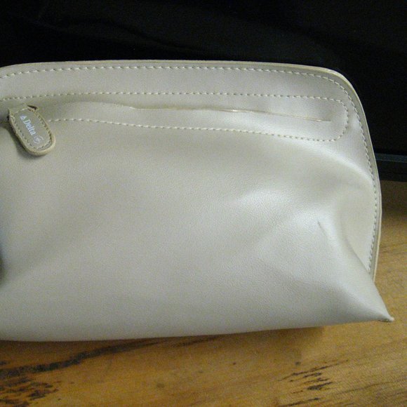 Delta Air Lines Vintage Business Class Toiletry Bag - Picture 3 of 8